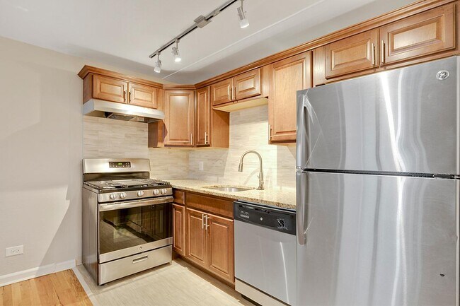 Building Photo - Logan Terrace