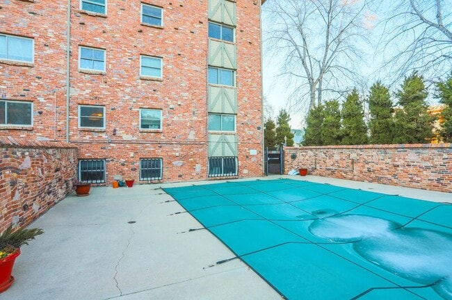 Building Photo - 1243 N Gaylord St