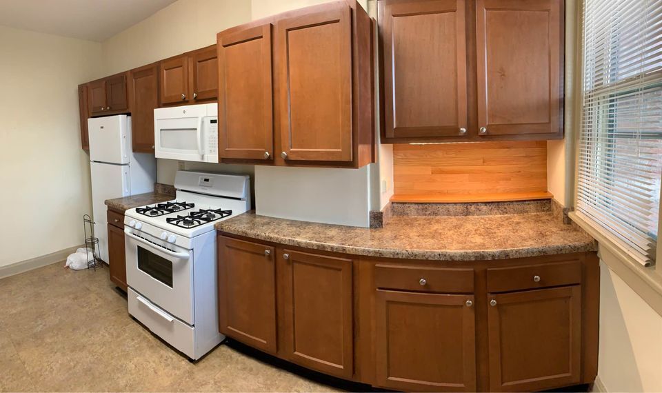 apt 1+4 - 836 Harrison Ave