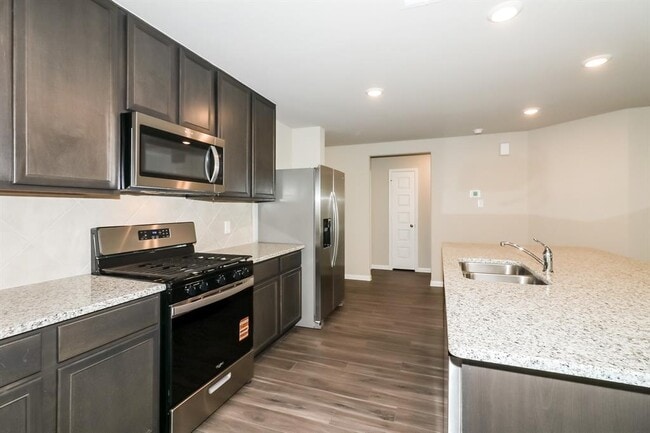 Building Photo - 5610 Briana Dee Dr