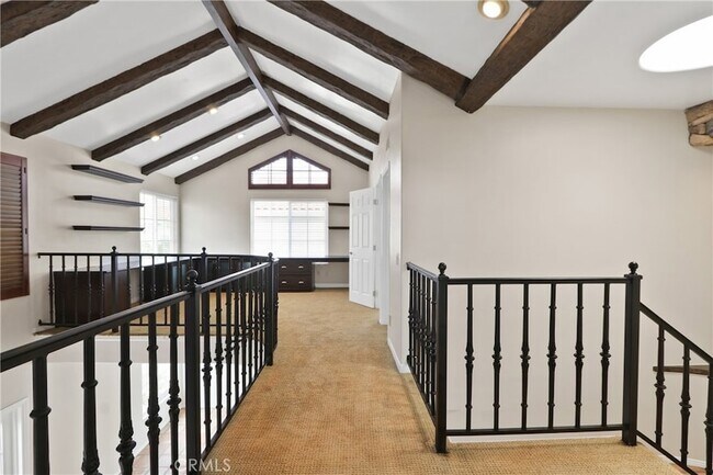 Building Photo - 6031 Shadowbrook Cir