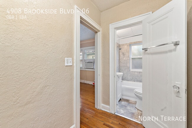 Building Photo - 4908 Brookside Blvd