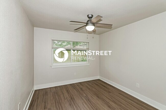 Building Photo - 3 Bedroom Pet-Friendly Home in Houston, TX with Main Street Renewal
