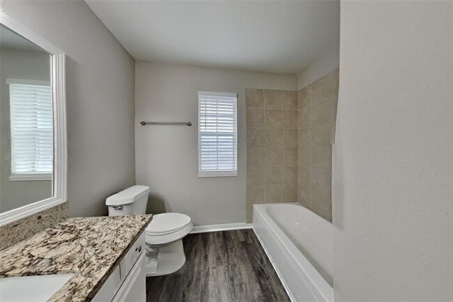 Building Photo - 16023 Willowpark Dr