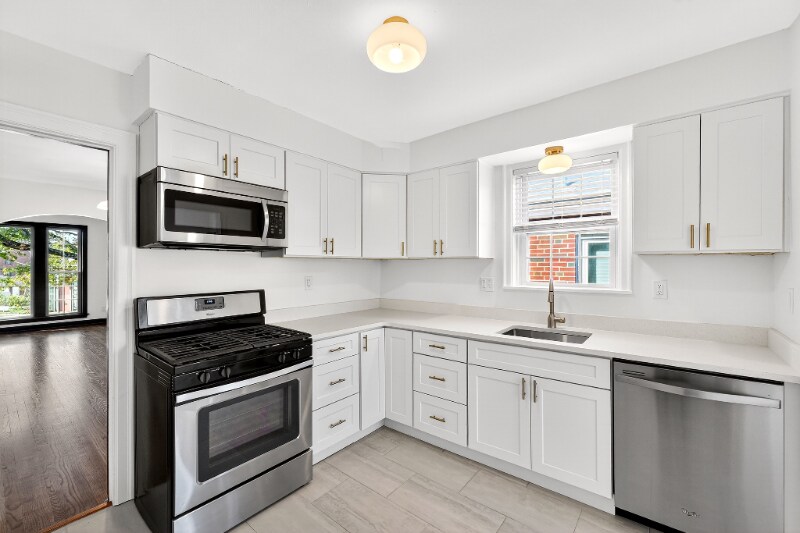 Building Photo - 4708 Locke Ave