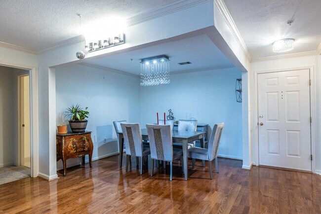 Building Photo - 27301 Plantation Dr NE