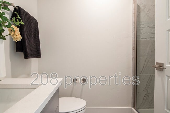 Building Photo - 486 E Violets Cv Ln