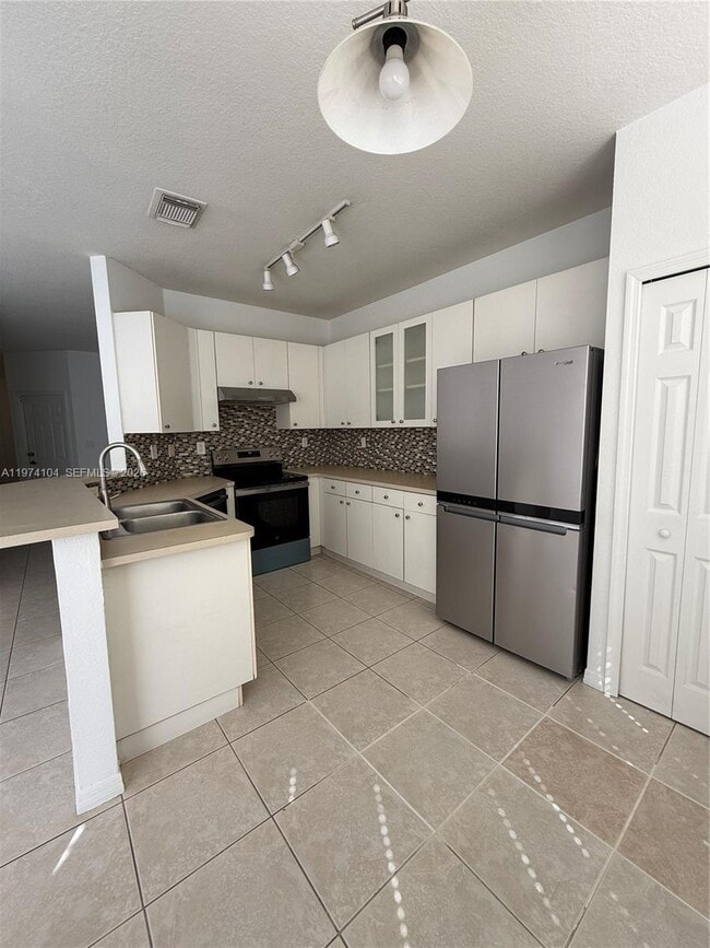 Building Photo - 16642 SW 79th Way