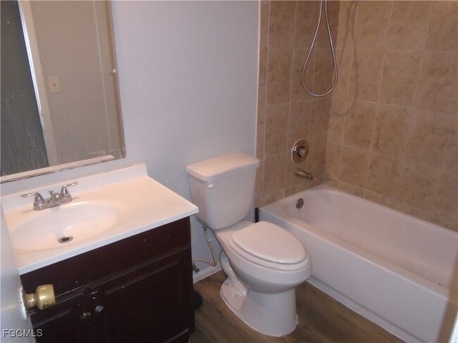 Building Photo - 8265 Beacon Blvd