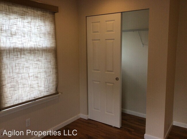 Building Photo - 1 br, 1 bath House - 713 West Harrison St