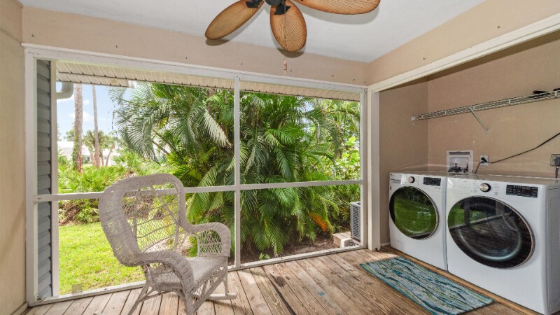 Building Photo - 6132 Lakefront Dr