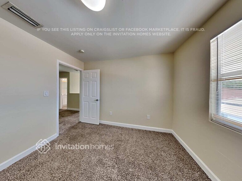 Building Photo - 15176 SW 128th Ct