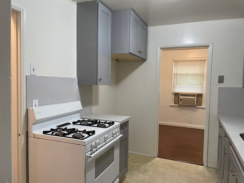 Kitchen - 1620 S 2nd Ave