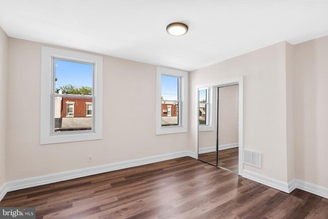 Building Photo - 2113 S Simpson St