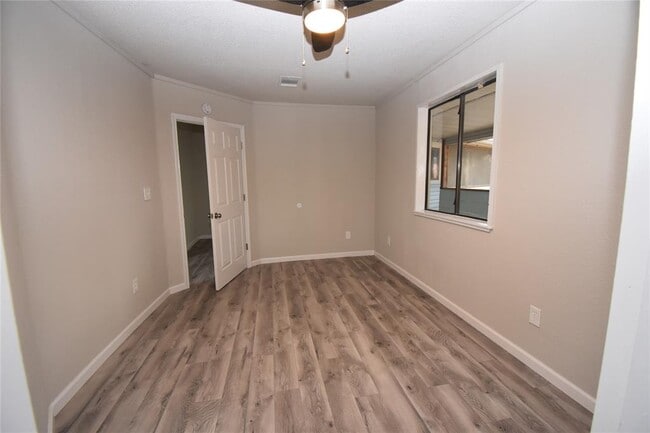 Building Photo - 609 Nomad Dr