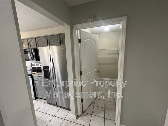 Building Photo - 158 Doris Meadow Cove