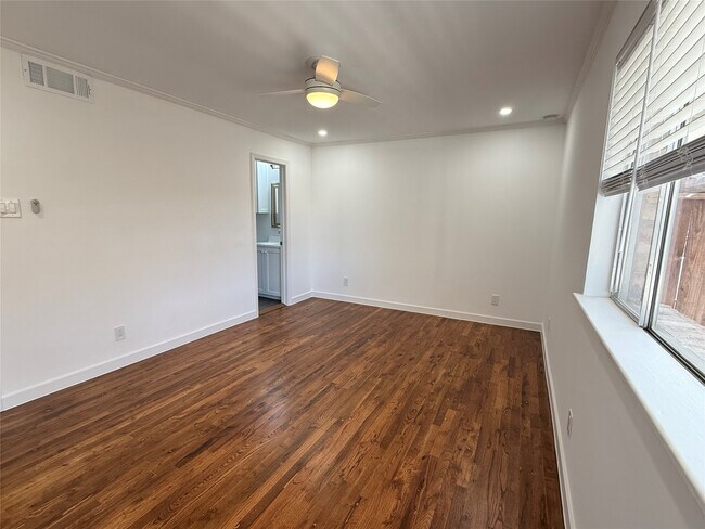 Building Photo - 4040 San Felipe St