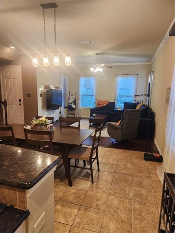 Building Photo - 5328 Locust Dr