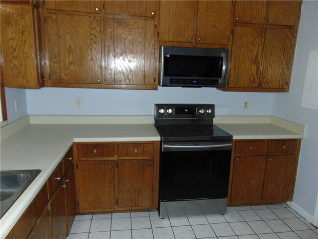 Building Photo - 6042 WinterGreen Rd NW