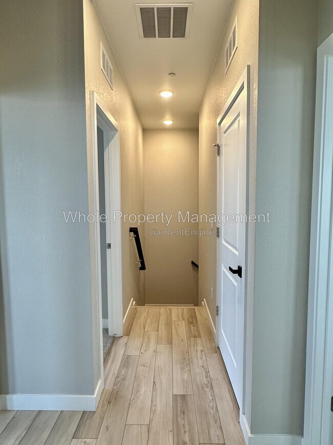 Building Photo - 1580 W 68th Ave