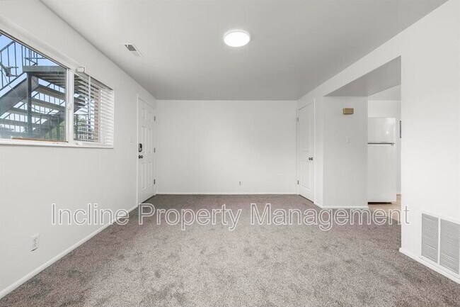 Building Photo - 1069 S 80 E
