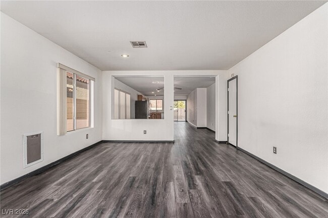 Building Photo - 1828 Vista Pointe Ave