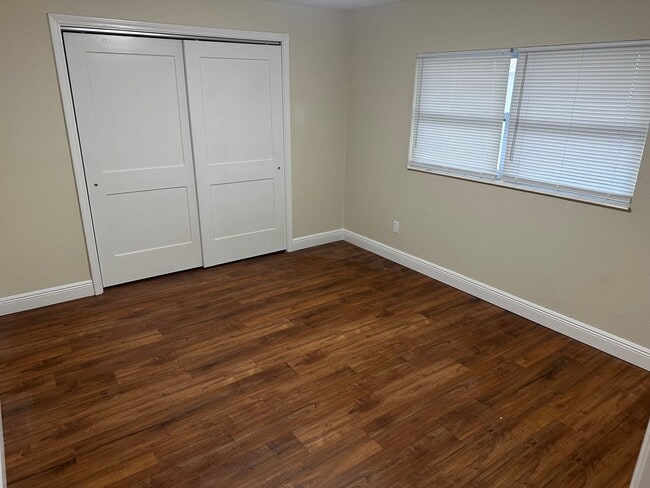 Building Photo - 2253 Highland Ave