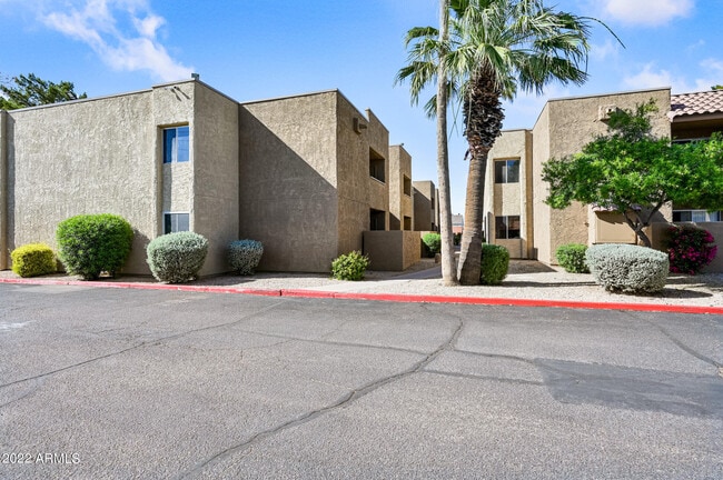 Primary Photo - 5877 N Granite Reef Rd