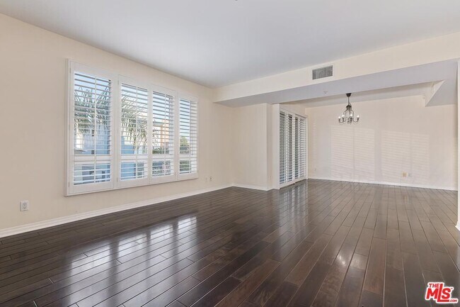 Building Photo - 1257 Brockton Ave