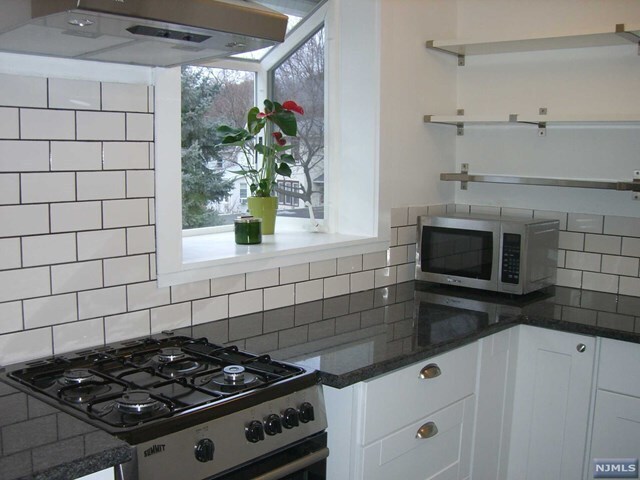 Building Photo - 27 Bellevue Terrace