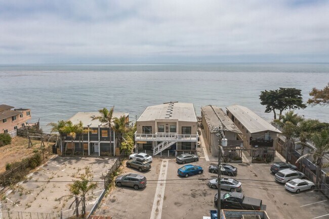 Building Photo - Ocean front on Del Playa Dr.