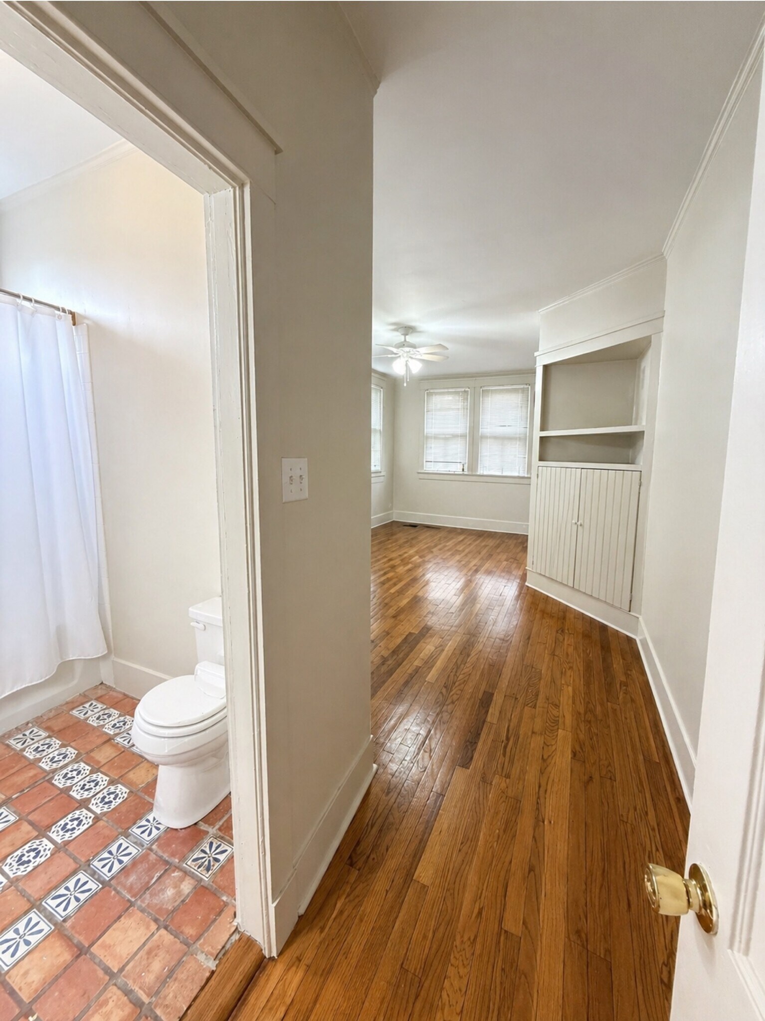 Building Photo - 2035 Joseph St