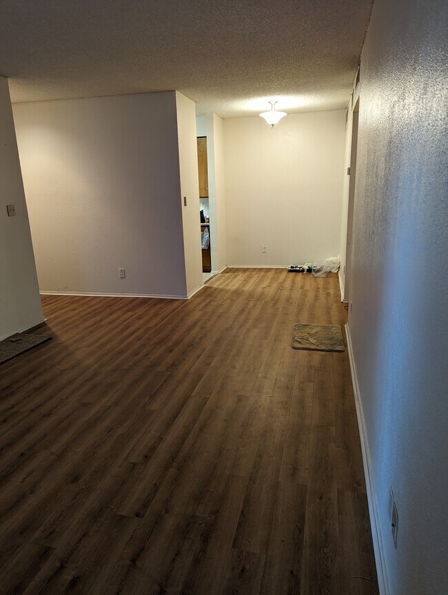 Building Photo - 10053 Westpark Dr