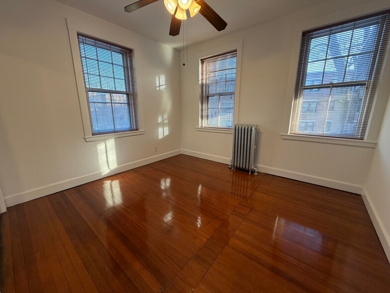 Building Photo - 9 Braemore Rd