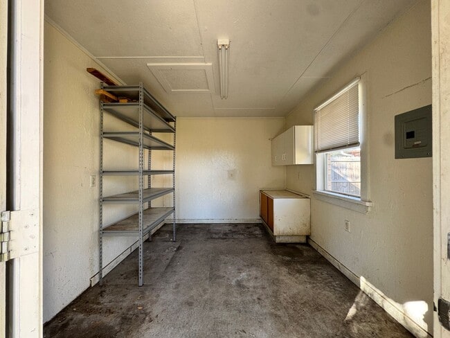 Building Photo - 11281 Grand Slam Dr