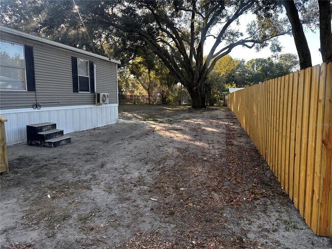 Building Photo - 12111 Anderson Dr