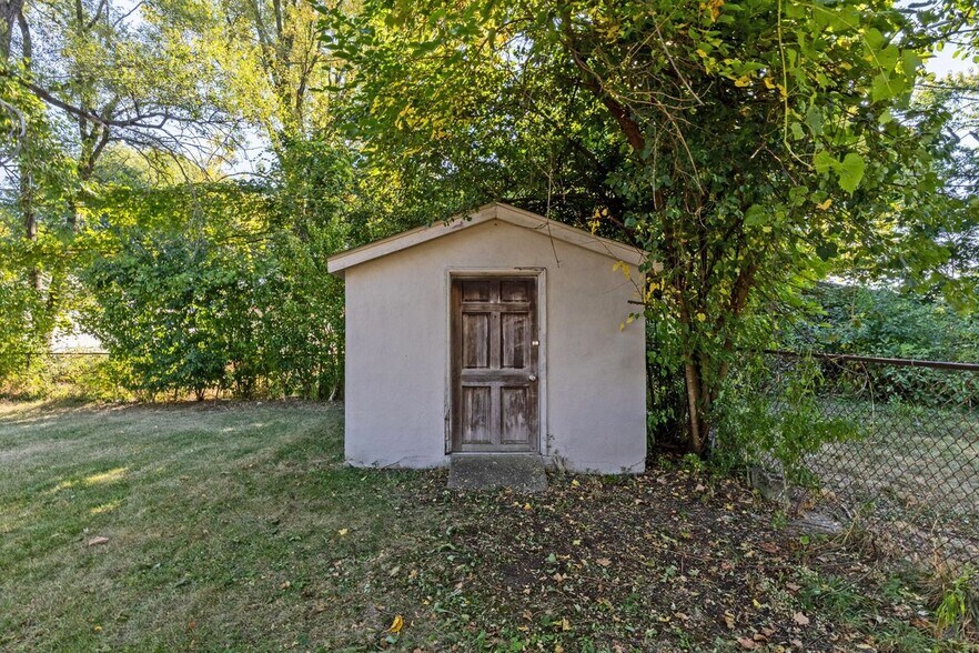 Building Photo - 3134 Medina Ave