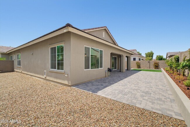 Building Photo - 2024 W Andalusian Trail