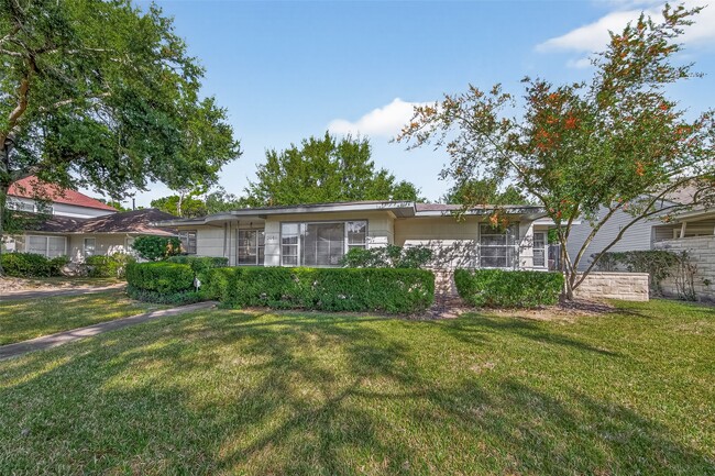 Building Photo - 3314 Westridge St