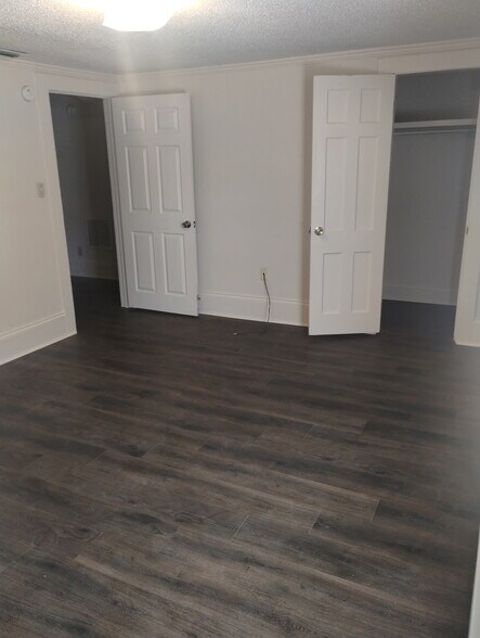 Building Photo - 217 N Beaver St