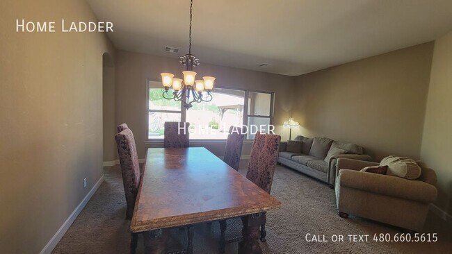 Building Photo - 1708 W Dusty Wren Dr
