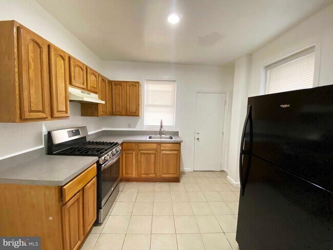 Building Photo - 3118 Hartville St