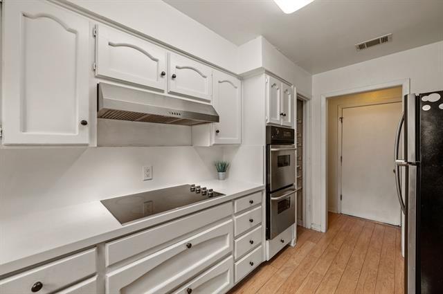 Building Photo - 7333 Meadowbrook Dr