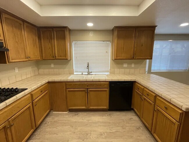 Building Photo - 5028 W Avenue M