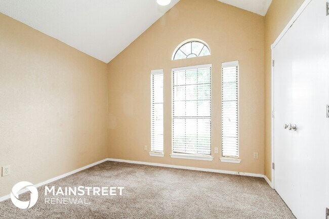 Building Photo - 417 Cypress Dr