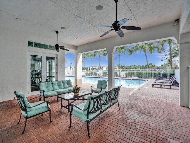 Building Photo - 11960 SW 27th Ct