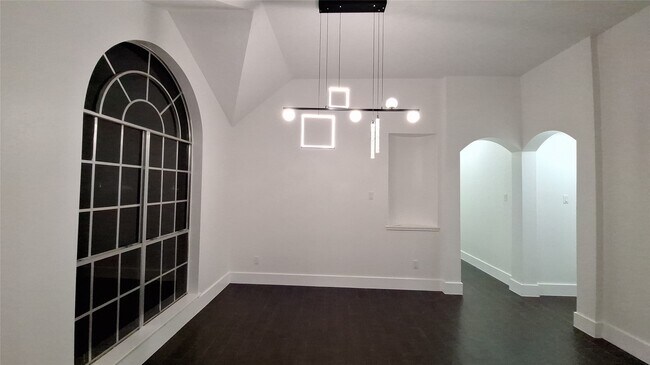 Building Photo - 17122 Canterbury Green Ct