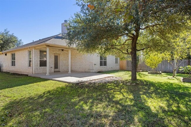 Building Photo - 101 Saddle Ridge Dr