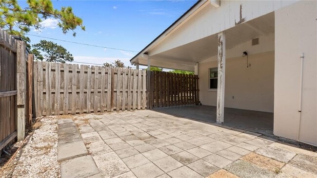 Building Photo - 3202 W Rogers Ave