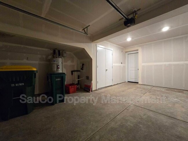 Building Photo - 16063 NW Pristine Ln